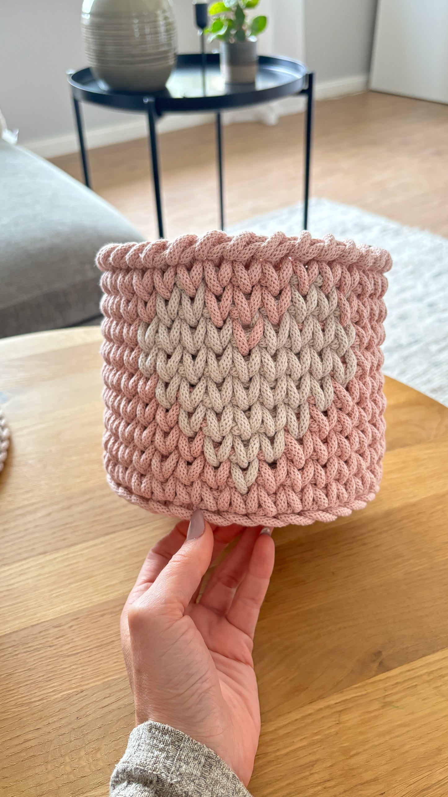 Häkelkorb,  „Herz“ Muttertag, Geschenkidee, Utensilo Aufbewahrung ,Kinderzimmer