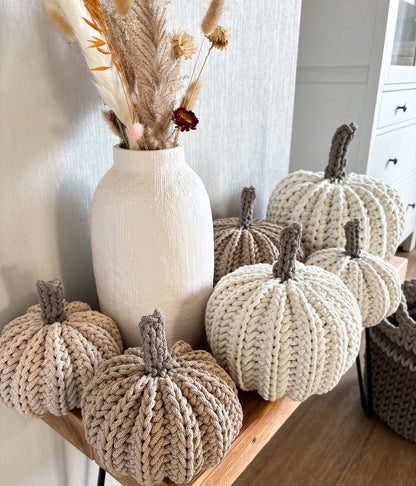 Häkel-Kürbis aus Baumwollkordel | Herbstdeko, Cozy Autumn, Handmade Pumpkin