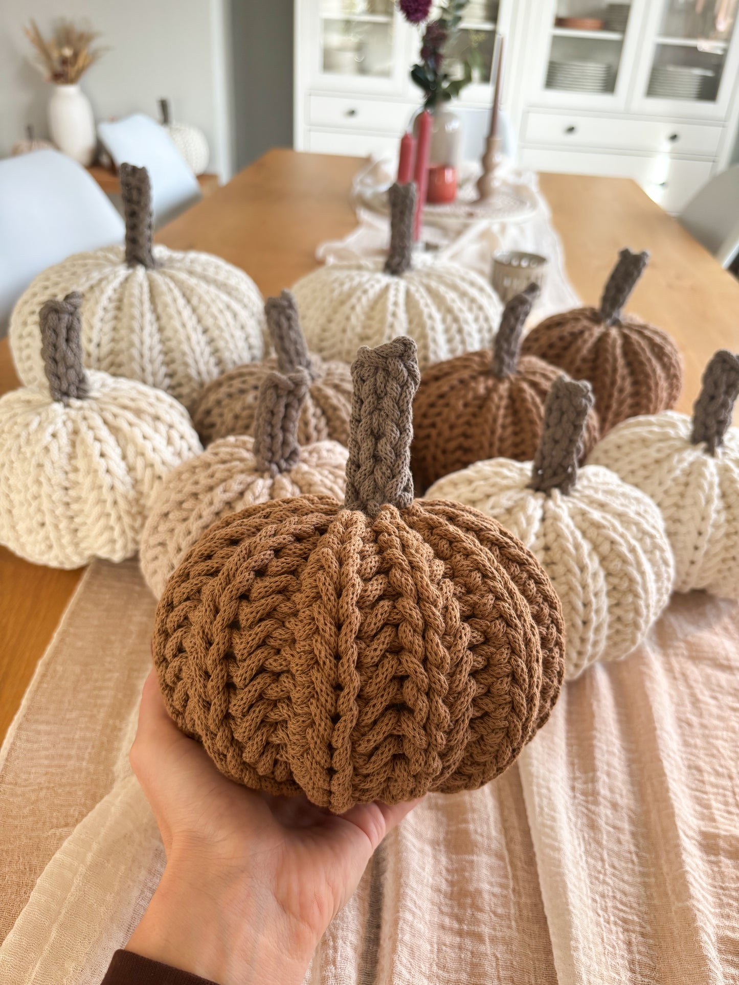 Häkel-Kürbis aus Baumwollkordel | Herbstdeko, Cozy Autumn, Handmade Pumpkin
