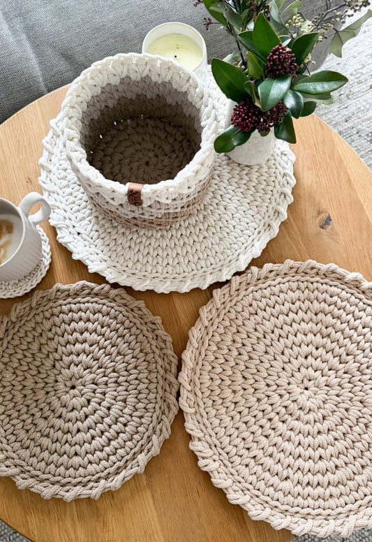 Handgehäkeltes rundes Platzset – Zeitlose Tischdeko