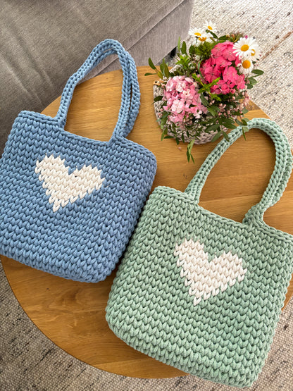 Häkeltasche "Herz" Shopper, Umhängetasche, Strandtasche,