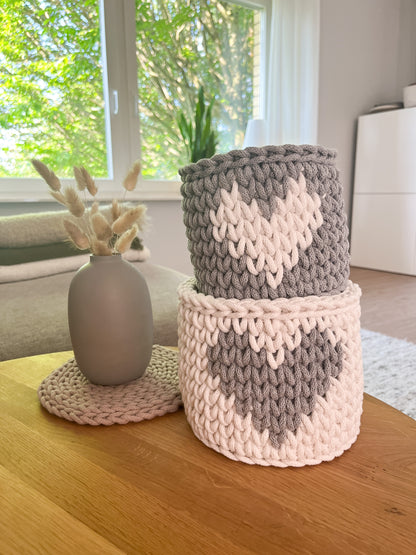 Häkelkorb,  „Herz“ Muttertag, Geschenkidee, Utensilo Aufbewahrung ,Kinderzimmer