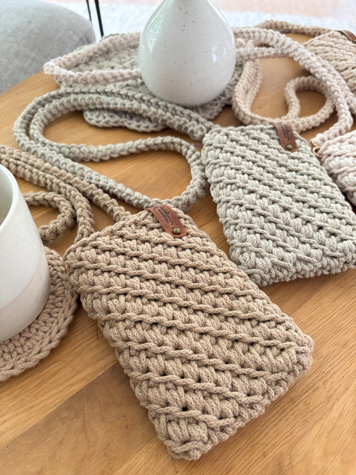 Handytasche Crossbodybag gehäkelt Umhängetasche Smartphone