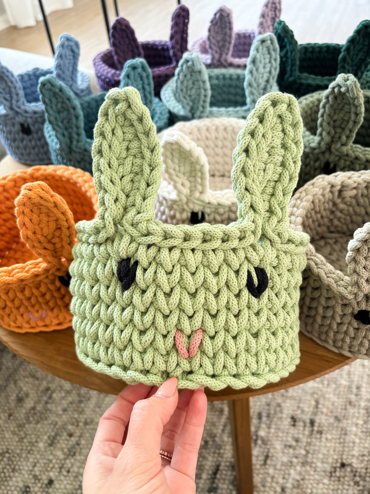 Häkelkorb,  „Hase“ Kinderzimmer, Häschen, Utensilo Aufbewahrung Osterkorb