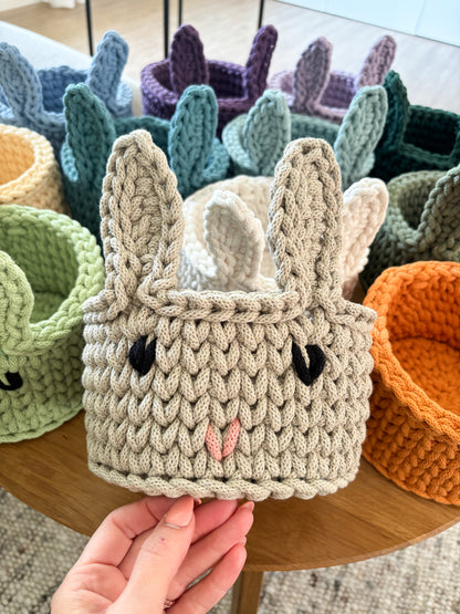 Häkelkorb,  „Hase“ Kinderzimmer, Häschen, Utensilo Aufbewahrung Osterkorb