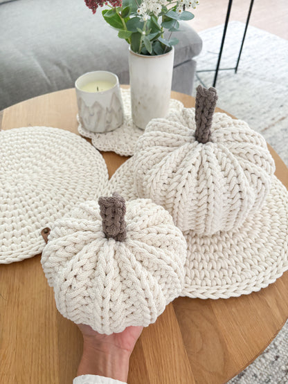 Häkel-Kürbis aus Baumwollkordel | Herbstdeko, Cozy Autumn, Handmade Pumpkin