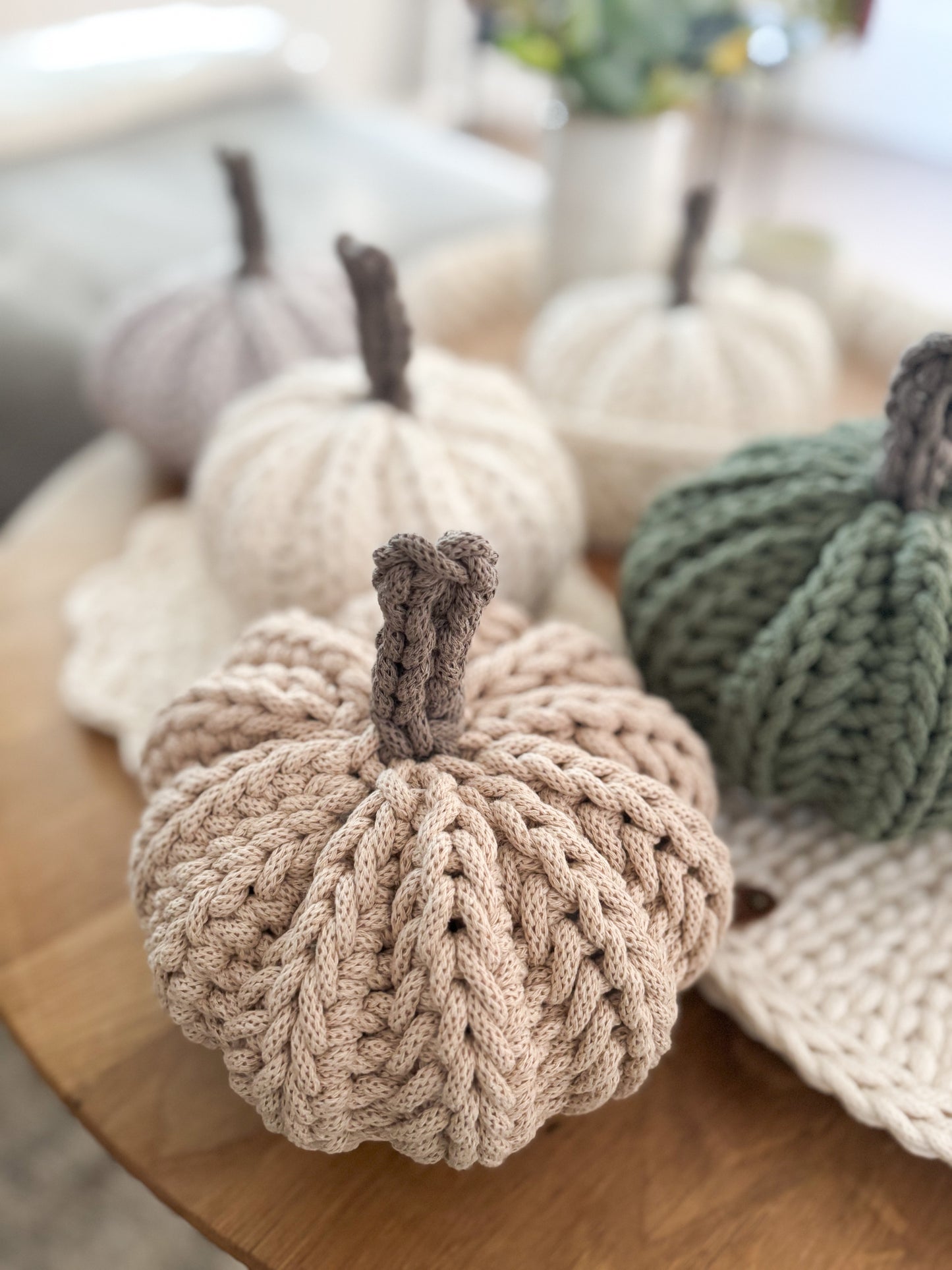 Häkel-Kürbis aus Baumwollkordel | Herbstdeko, Cozy Autumn, Handmade Pumpkin
