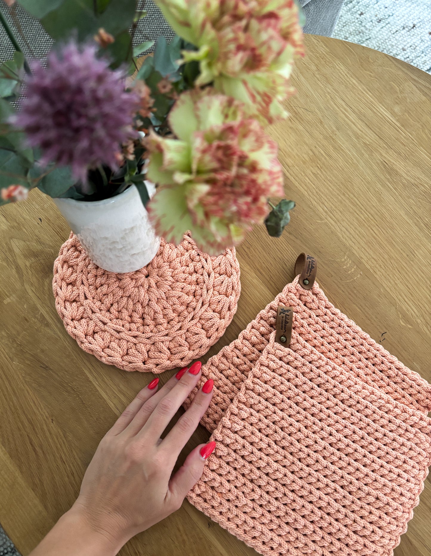 Stilvolle Topflappen im 2er Set – handgehäkelt